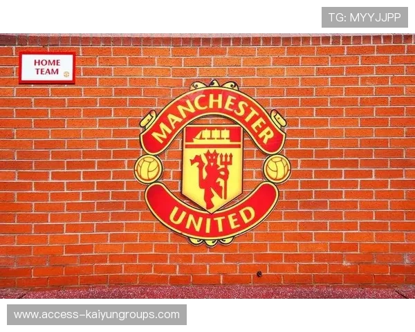 曼联中场名单再刷新，旧将回归成可能