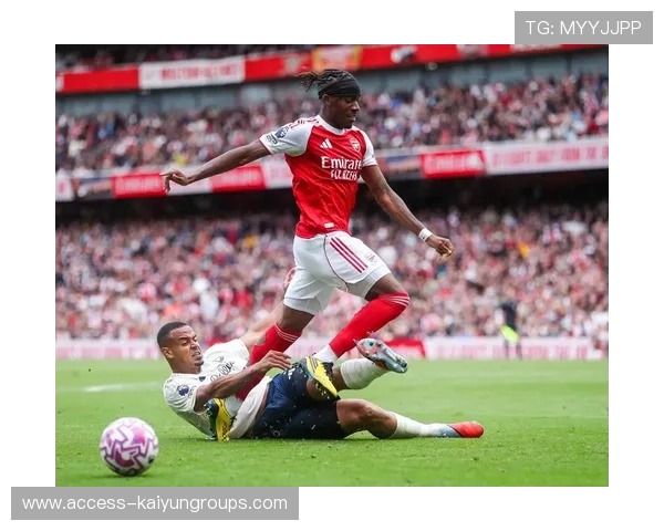 英超最新积分战报：曼城升回第2，利物浦纽卡都落败，维拉造惨案